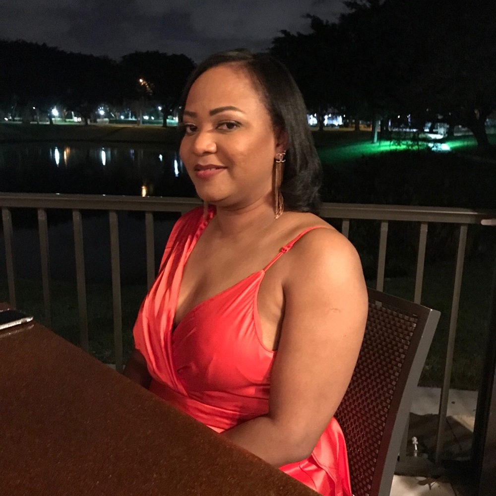 Meet your Posher, Myriam